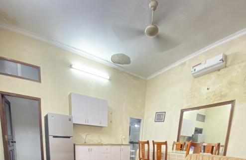 Cho thuê nhà nguyên căn 3 ngủ ngõ 248 Trương Định mặt bờ sông sét, Ngay cầu Kim Đồng 7.5tr